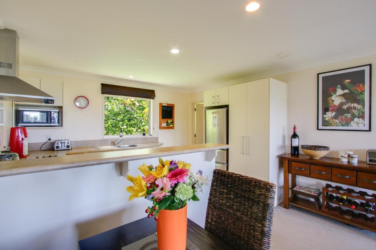 Onslow Views - Napier Holiday Home מראה חיצוני תמונה